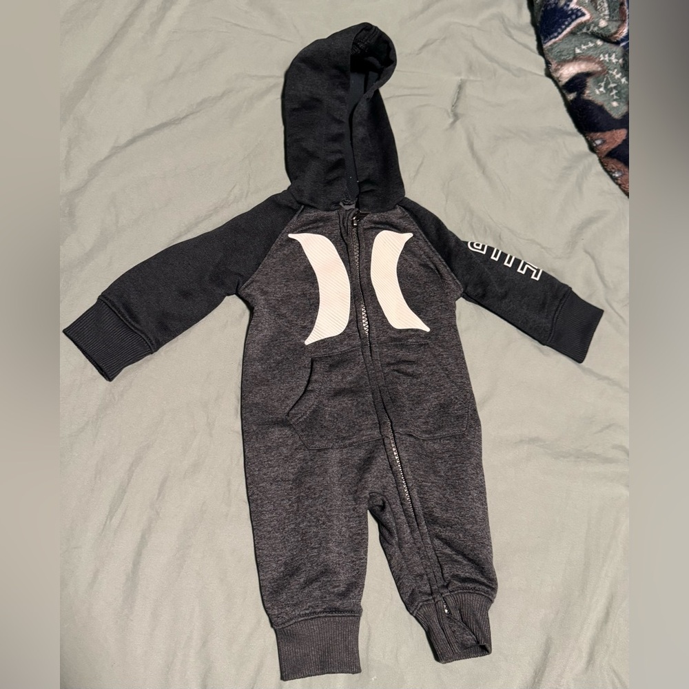 Hurley size newborn zipper one piece